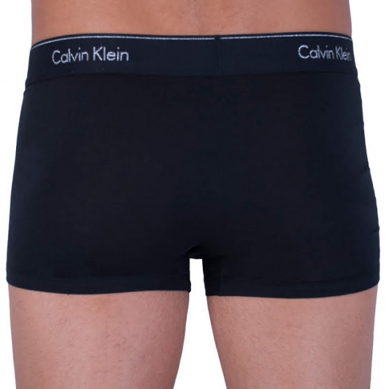 Ανδρικό σορτς μποξεράκι Calvin Klein μαύρο (NB1697A-9UF)