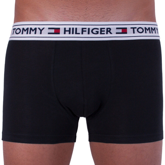 Ανδρικό σορτς μποξεράκι Tommy Hilfiger μαύρο (UM0UM00515 990)