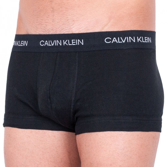 Ανδρικό σορτς μποξεράκι Calvin Klein μαύρο (NB1811A-001)