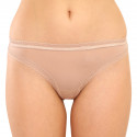 Γυναικείο στρινγκ Calvin Klein μπεζ (QD3763E-7NS)