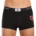 Ανδρικό σορτς μποξεράκι Calvin Klein μαύρο (NB3718A-UB1)